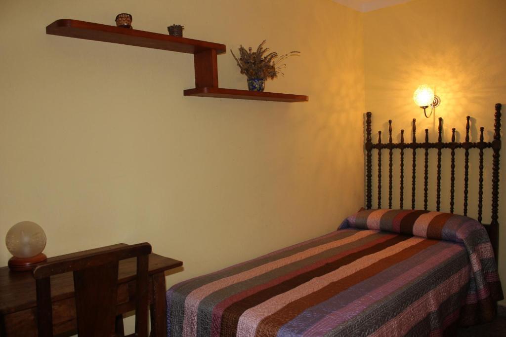 Can Carreras Albanya Zimmer foto