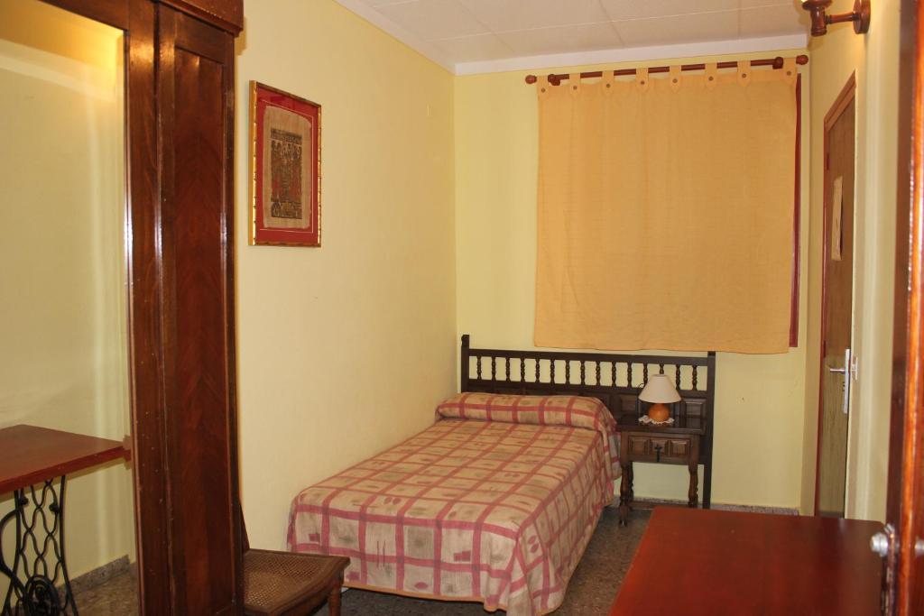 Can Carreras Albanya Zimmer foto
