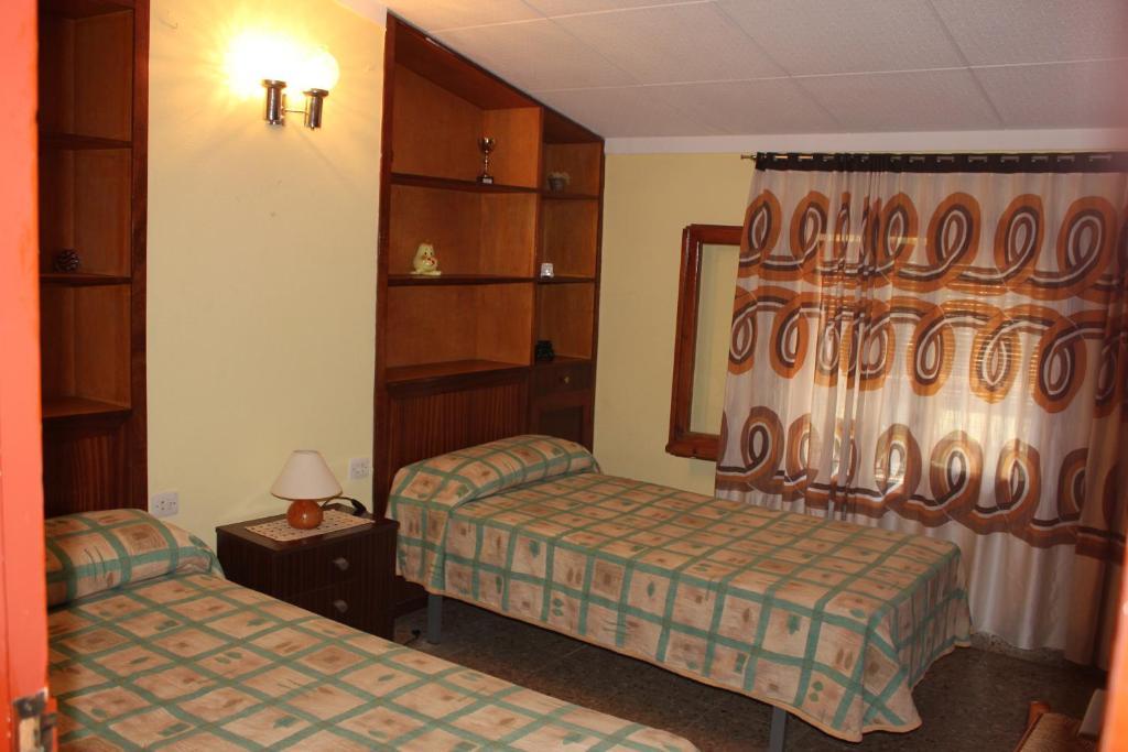 Can Carreras Albanya Zimmer foto